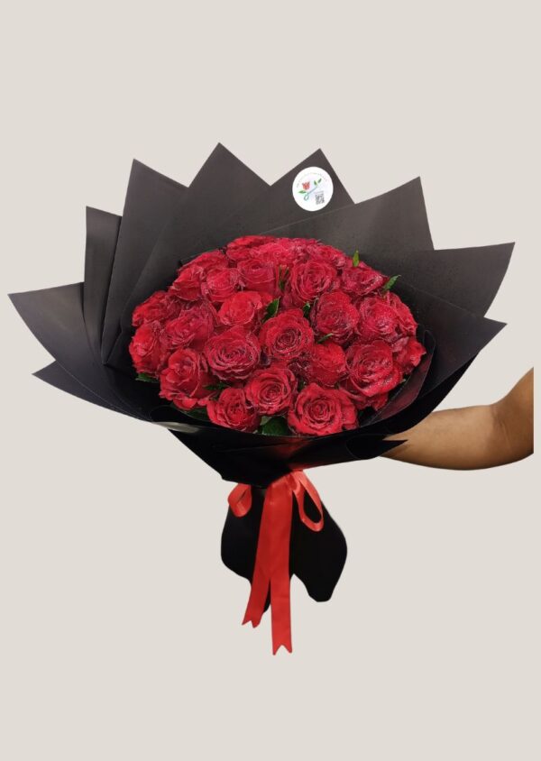 30pcs red roses bouquet