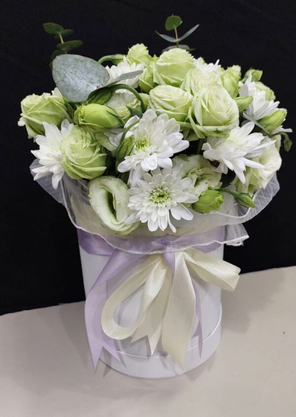 Special box arrangement lisianthus flowers