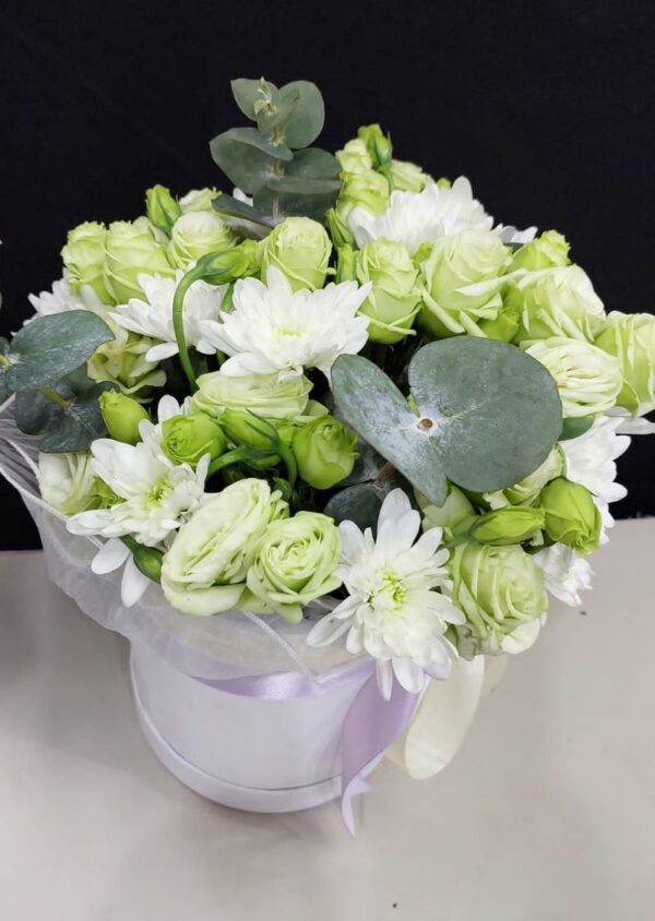 Special box arrangement lisianthus flowers