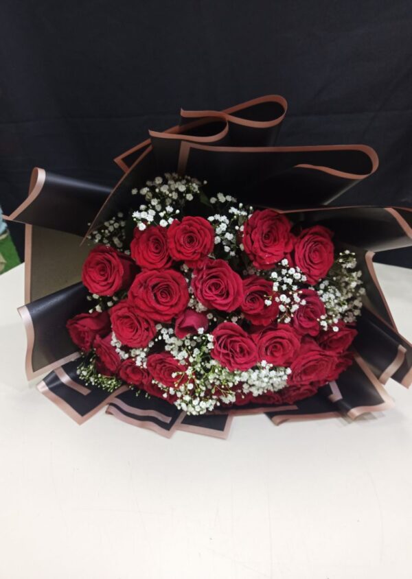 25pcs red roses bouquet