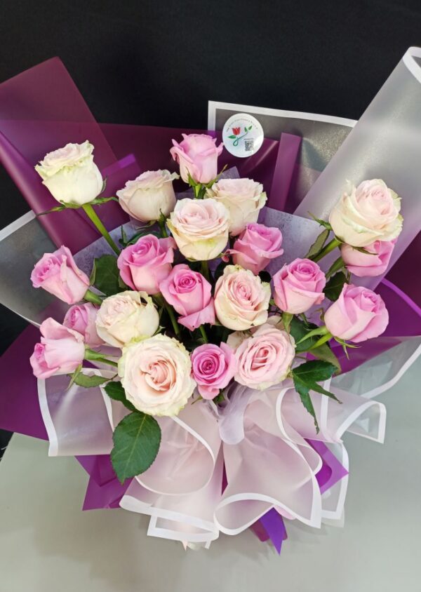 Pink rose bouquet