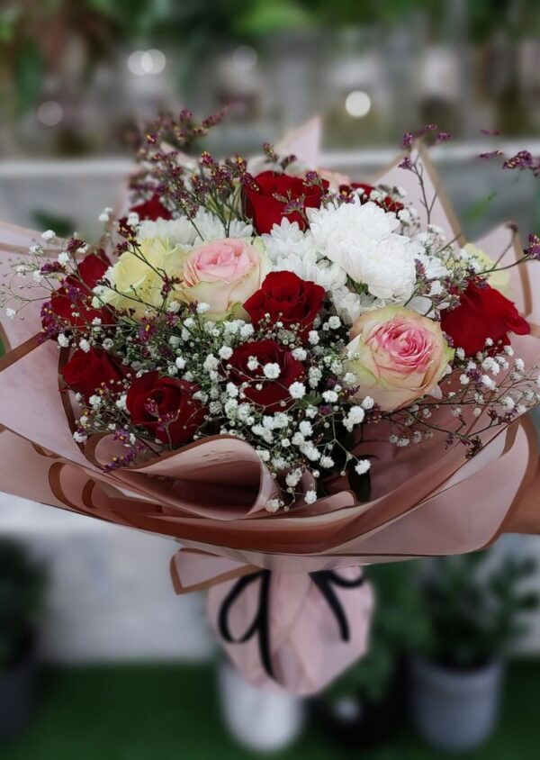 25pcs mix roses bouquet