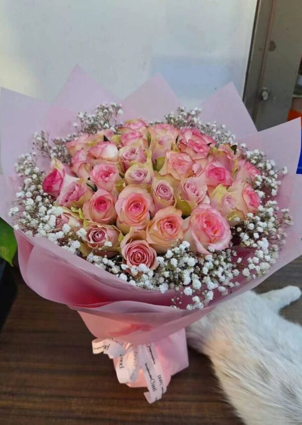 Charming Pink Rose Bouquet with Baby's Breath - Online Flower Delivery.