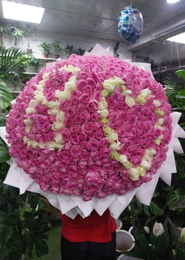 Gorgeous Pink Roses Bouquet - 501 Roses - The Green Plant ...