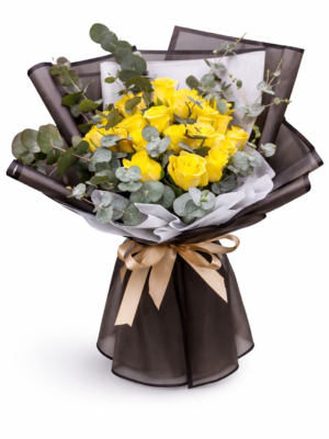 Bright and fresh yellow roses bouquet arranged in a stylish floral display, perfect for gifts and celebrations.