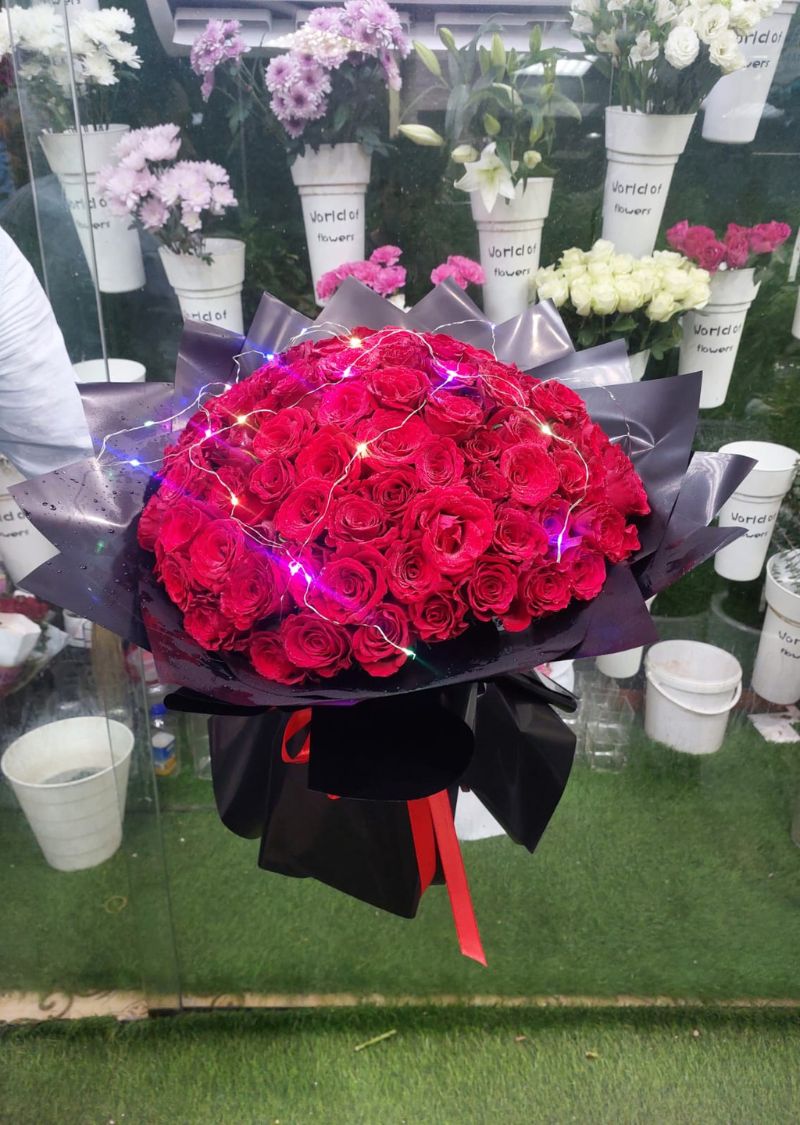 100 Red Roses Bouquet