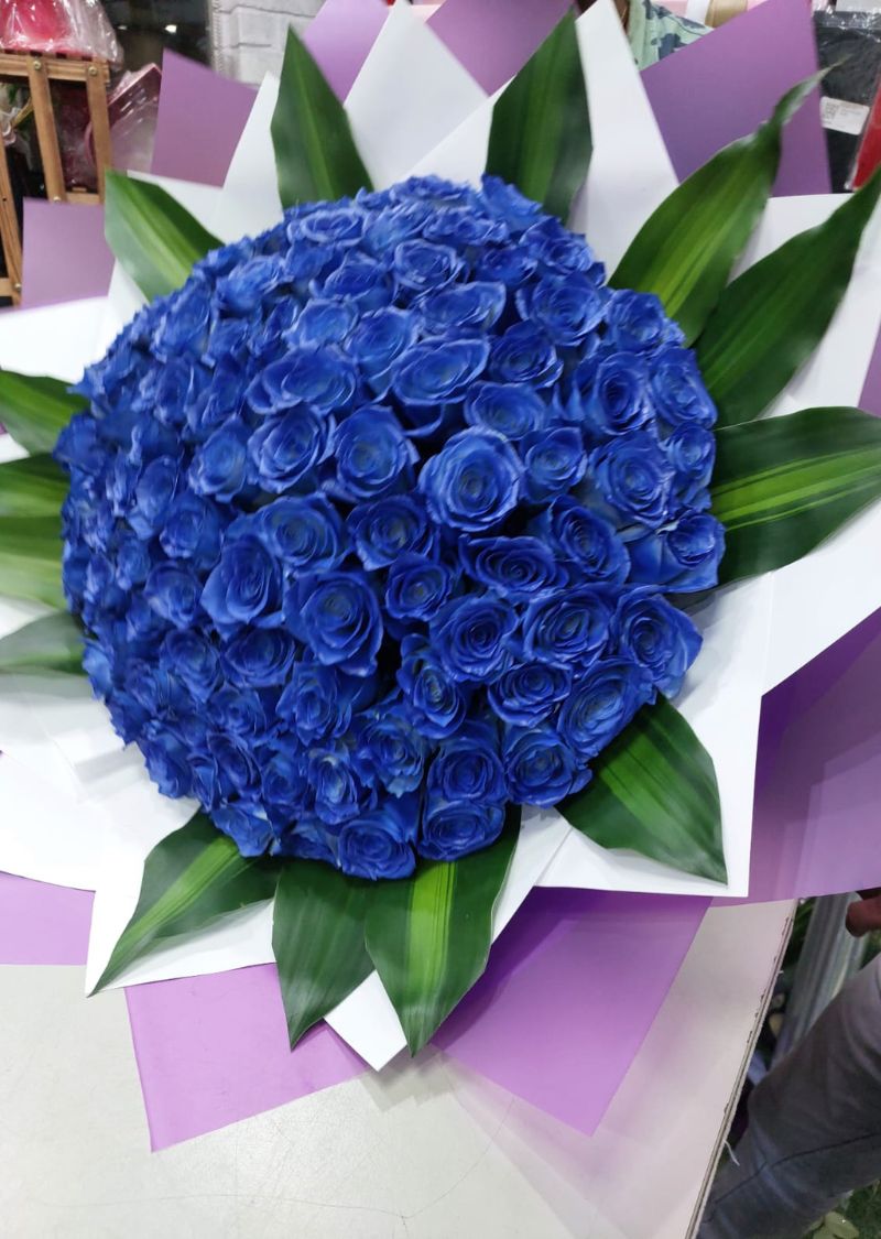 101 Blue Roses Bouquet – Premium Floral Gift in Dubai