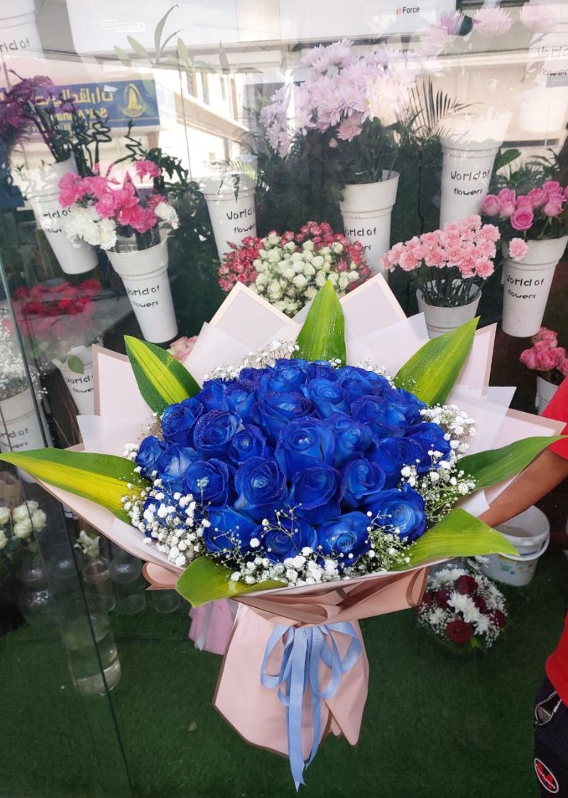 40pcs Blue Roses Bouquet – Luxurious Flower Arrangement in Dubai