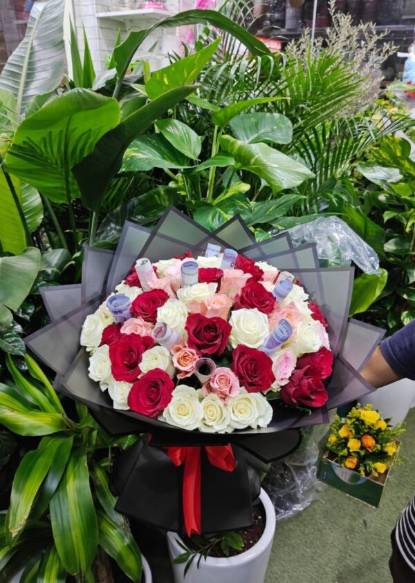 Luxury Money Rose Bouquet – Elegant Cash Flower Gift in UAE - Image 2