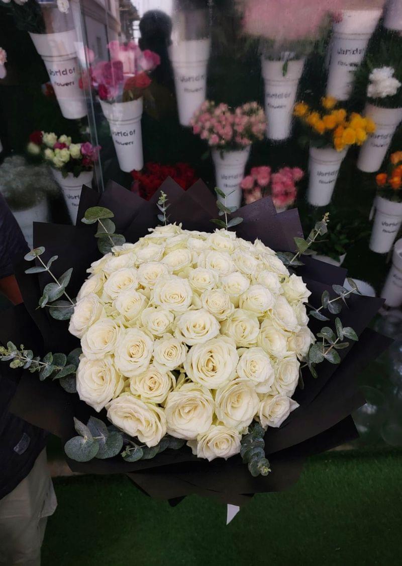 50pcs White Rose Bouquet - Premium Fresh Roses for Special Occasions in Dubai - Image 2