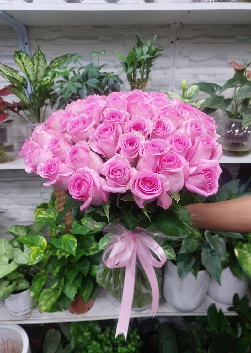 51 pink roses bouquet arranged with fresh premium pink roses, elegant hand-tied style, perfect for birthdays, anniversaries and romantic occasions